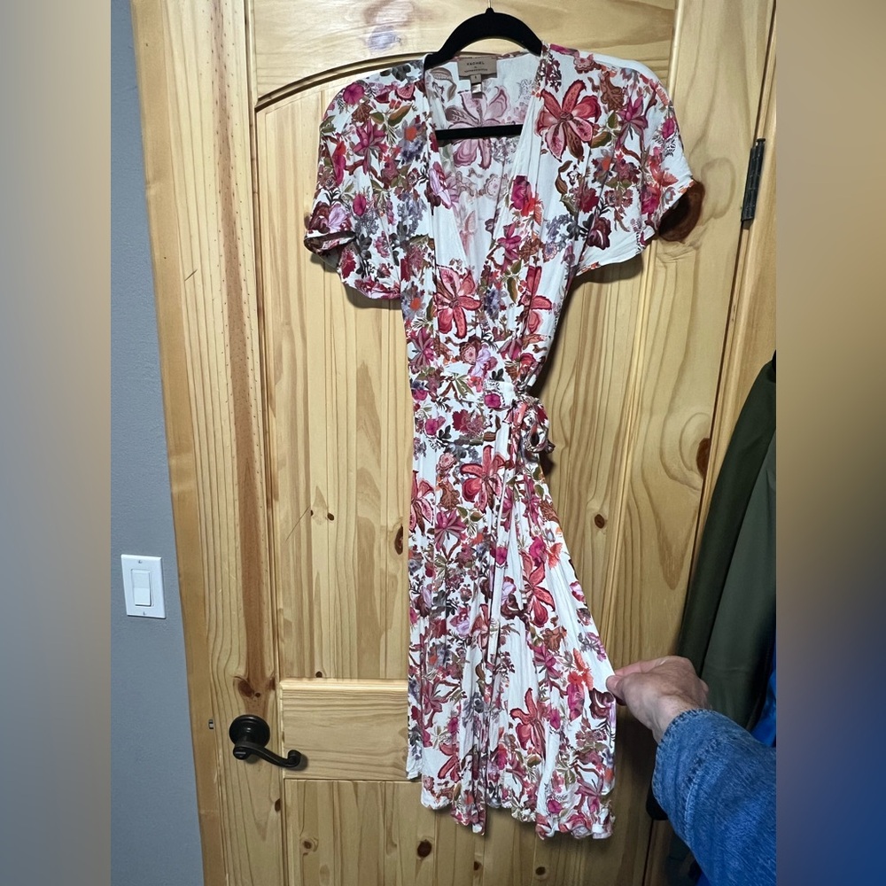 Rare Anthropologie x Kachel NWOT 4 Floral wrap dress